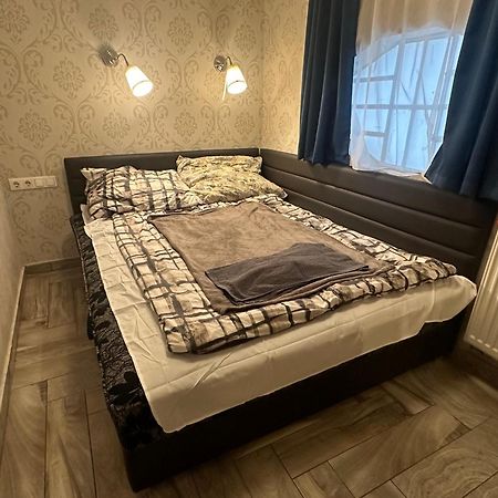 Bright Apartment In The Most Beautiful Street Of Budapest Vaci Street, Fashion Street บูดาเปสต์ ภายนอก รูปภาพ
