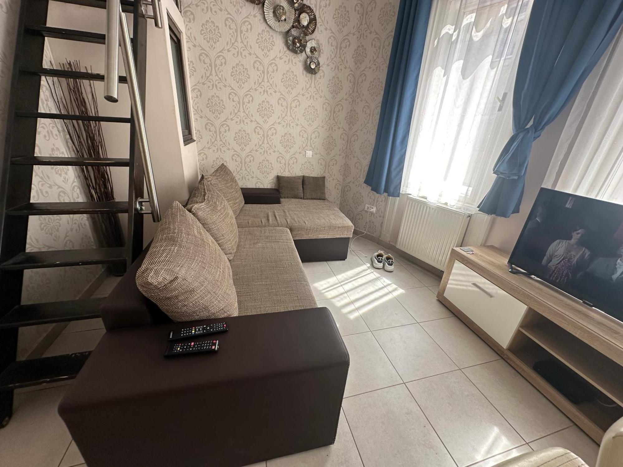 Bright Apartment In The Most Beautiful Street Of Budapest Vaci Street, Fashion Street บูดาเปสต์ ภายนอก รูปภาพ