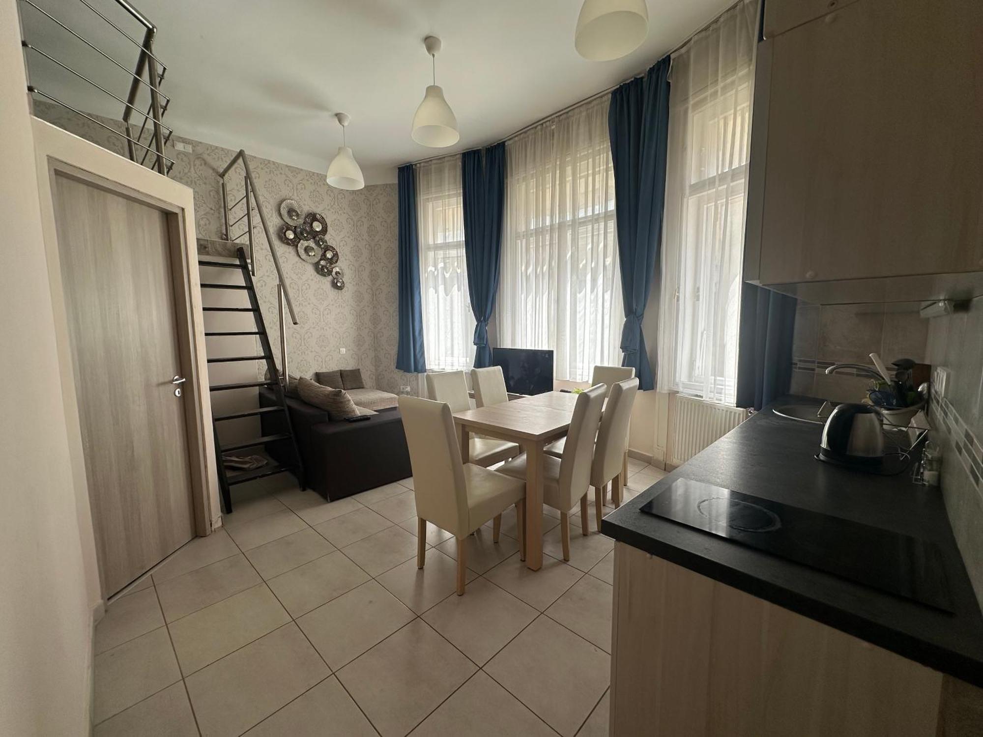 Bright Apartment In The Most Beautiful Street Of Budapest Vaci Street, Fashion Street บูดาเปสต์ ภายนอก รูปภาพ